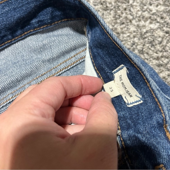 Madewell The Momjean Jeans Size 25 Distressed Hem - Picture 7 of 10